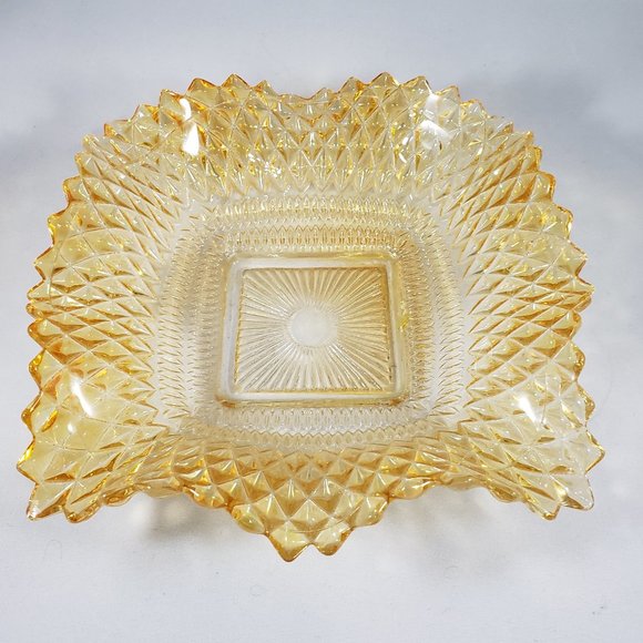 6" Diamond Point Ruffle Edge Orange Nut Candy Dish Indiana Glass. Mid century - Picture 1 of 6